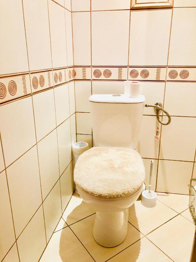 Wynajemzklasa Vandrarhem Krasków Exteriör bild